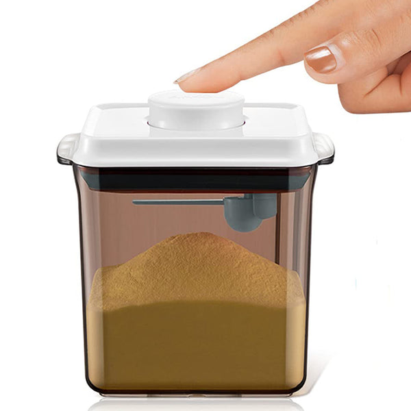 Bebamour Baby Milk Powder Dispenser Cute Dairy Cow Portable Milk Powder Storage Container for Travel Outdoor Activity Airtight Food Snacks Box with Lid, Leveler and Spoon, 450ML